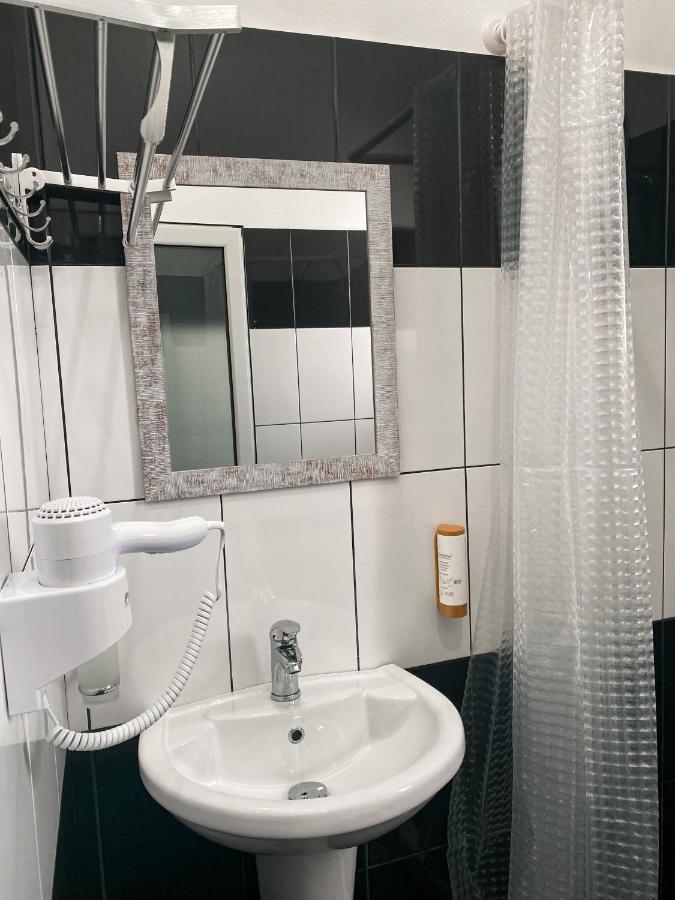 Aljur Hotel Химар Екстериор снимка